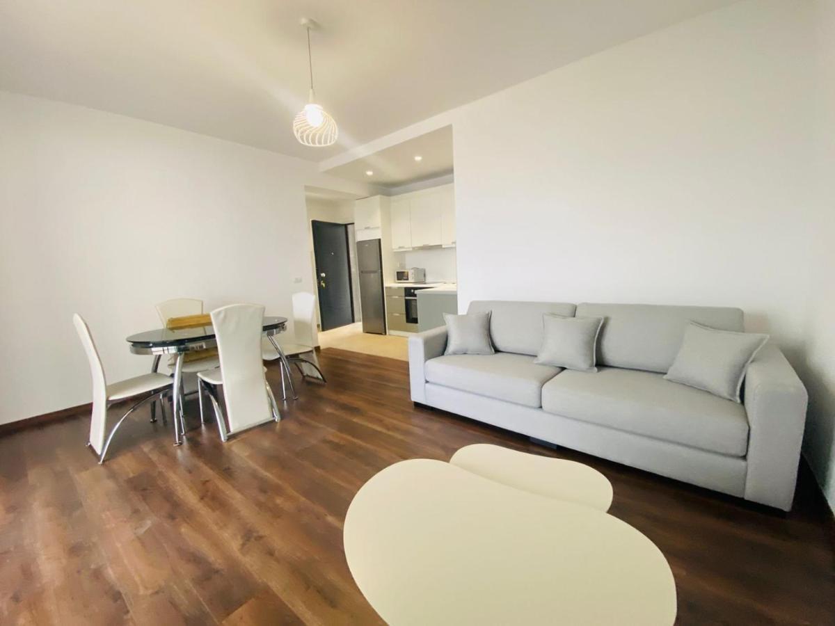 Sunnyholidays Apartament *